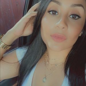 Meet your Posher, Adriana